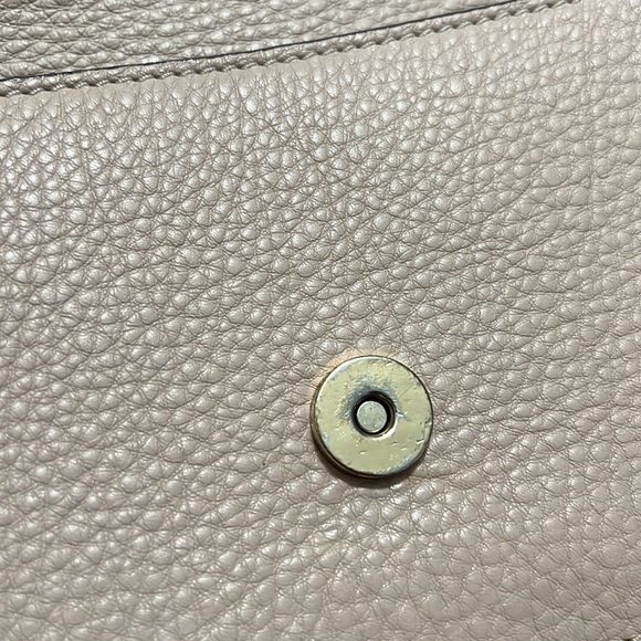 Tory Burch small crossbody—minor scuffs/marks - Picture 5 of 7